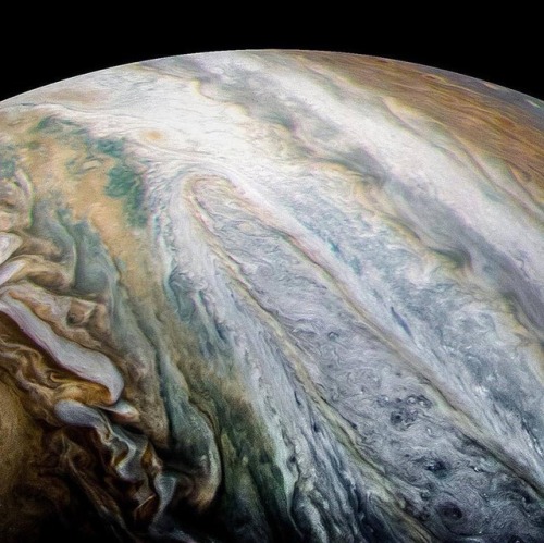 eeyore9990 - vicloud - NASA has released new images of Jupiter,...
