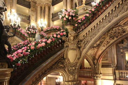What a pretty addition to the Opera Garnier!
