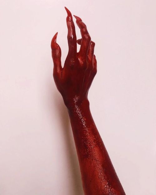 nonalimmen - These bloody claws are now available as 5x7” prints...
