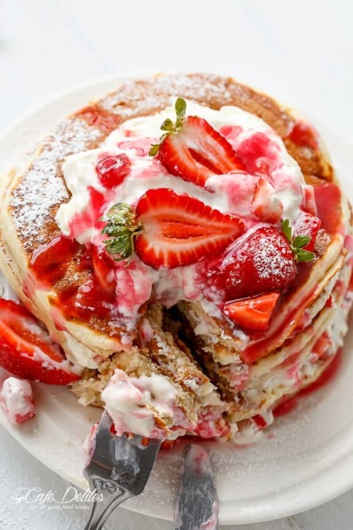 sweetoothgirl - strawberry shortcake greek yogurt...