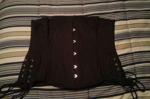 raavynndigital - I’m selling my corsets! They’ve only been used...