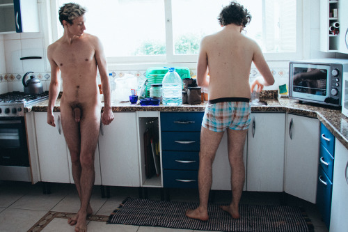  Naked Roommates