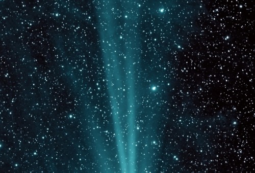 wonders-of-the-cosmos - Comet C/2014 Q2 Lovejoy and the...