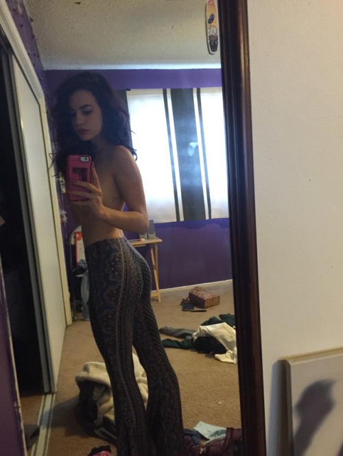 callmeboothangg - You all can have a throwback tittie because im...