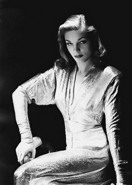 wehadfacesthen - Lauren Bacall, 17 years old in 1944, photo by...