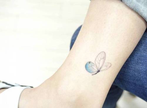 By Banul, done in Seoul. http://ttoo.co/p/33907 insect;small;banul;butterfly;animal;tiny;ankle;ifttt;little;illustrative