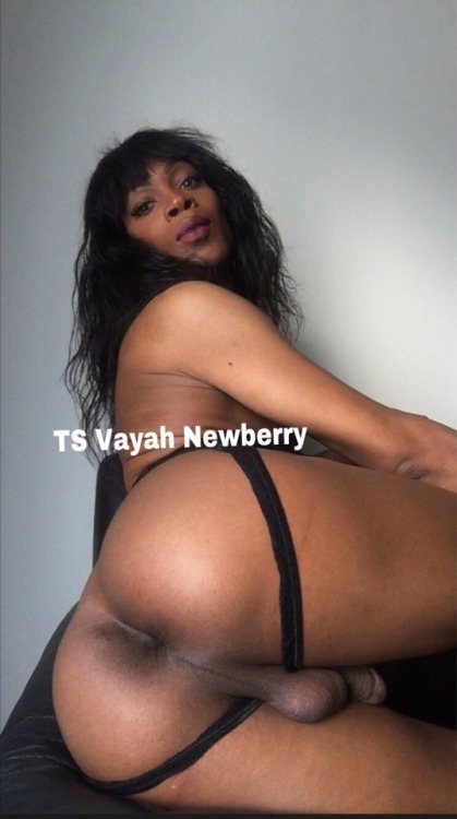 vayahnewberry27 - TS Vayah Newberry...