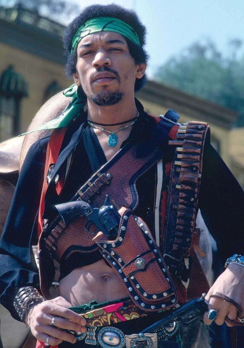 babeimgonnaleaveu - Jimi Hendrix photographed by Ed Thrasher,...