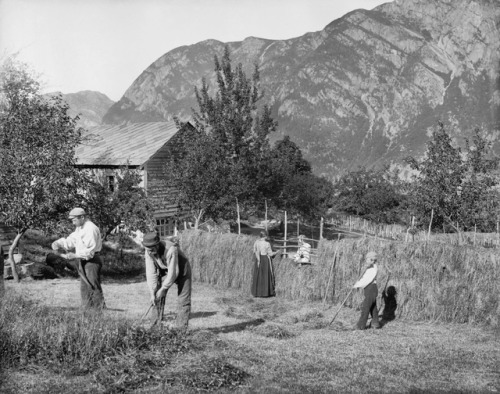 detgamlenorge - Hardanger, Norway, circa 1895.
