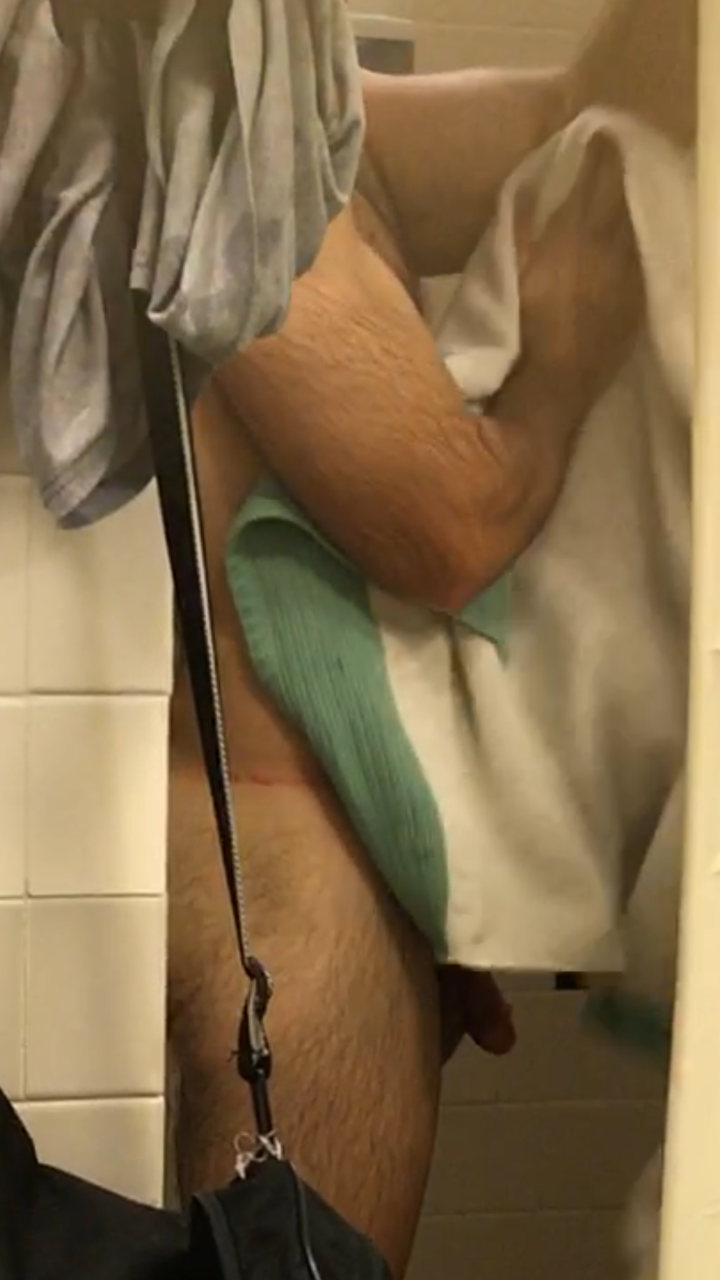 hornyguy4u69: Tall Sexy Dark Haired Muscular Beefy Hairy Chested Big Smooth Balls Bubble Butt Bearish Gym Shower Stud