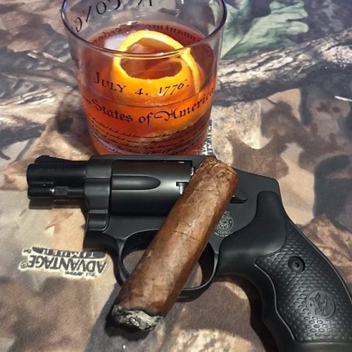 cigars-and-guns:Wheel Gun Wednesday ◾️ @tactical_hillbilly...