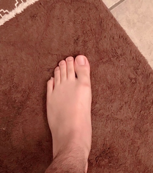 xandersfeet:TopY’all want to see foot perfection? Take a...