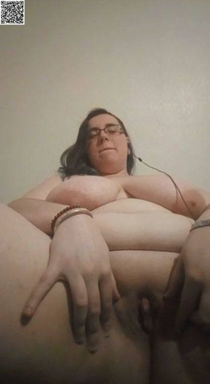 platinumexposerone - Exposed fat Slut Rebecca Twist!!!Is that...