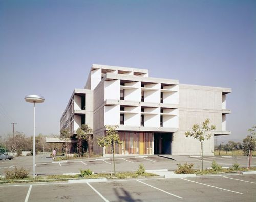 Northridge Medical Arts Building (1963) in Northridge, CA, USA,...