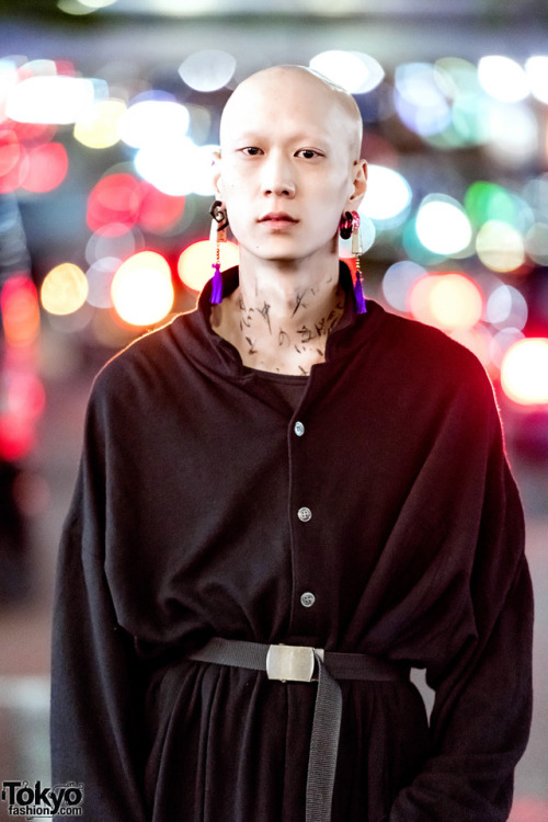 tokyo-fashion - Japanese musician and model Shouta on the street...
