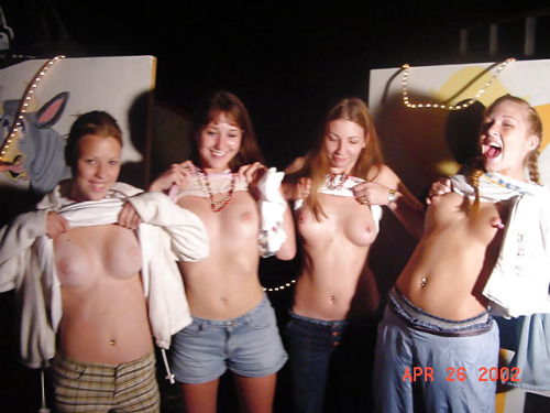 groupofnakedgirls - just-drunk-girls - Just Drunk Girls -...