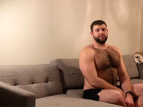 midwesthairmusclebear - Sitting all alone. Come join me?