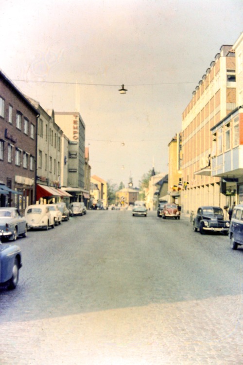 Storgatan i Ludvika våren 1963. Foto: Sven-Olov Carlsson