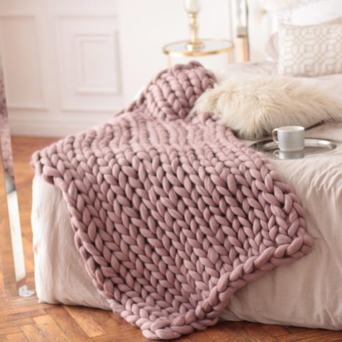 littlealienproducts - Handmade Chunky Knit Blanket byWoolHugs