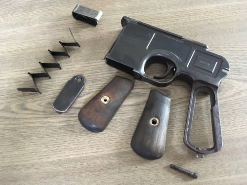 ivan-fyodorovich - “Bolo” Mauser C-96 disassembled