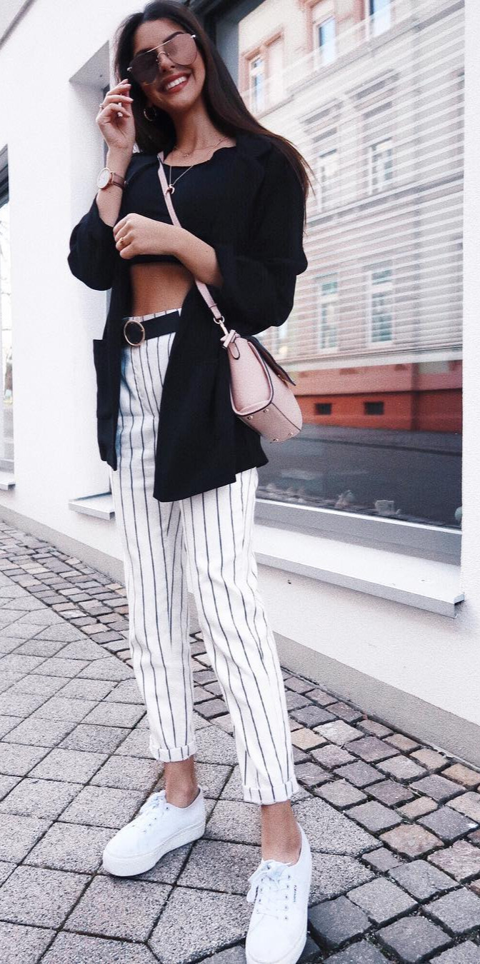 10 Summer Outfit Ideas for Every Day of the Month - #Stylish, #Girl, #Outfitoftheday, #Fashionistas, #Perfect SPRING FEELS wie gefeuch meine tOutfit inspo in meiner Story? _  , ootd , outfitoftheday , lookoftheday  , americanstyle , fashion , tumblr , style 