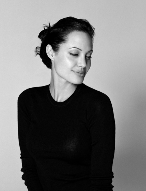 angelinajoliearchive - Angelina Jolie