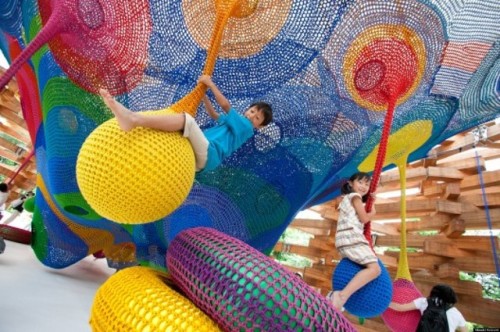 wetheurban:Crochet Playgrounds by Toshiko Horiuchi...