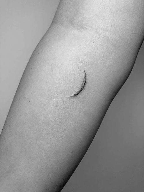 By Daniel Winter, done in Los Angeles. http://ttoo.co/p/35139 small;astronomy;single needle;danielwinter;micro;tiny;ifttt;little;crescent moon;moon;inner forearm