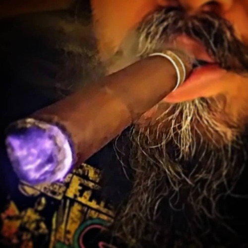 WestWorld and a cigar. ....#TheGentleman #cigars #beard...