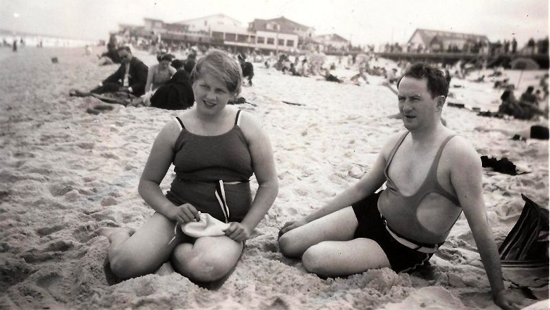 Ретро: на пляжах в двадцатых годах...