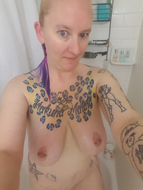 barbiejuggs420 - Shower Titty Tuesday in Chicago