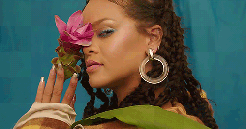 thebadgalrih:Behind the Scenes: Rihanna’s Allure Cover Shoot