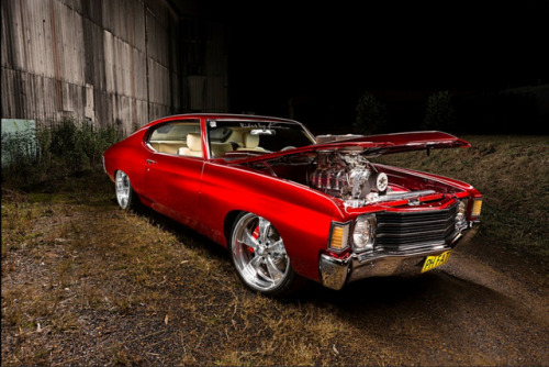 2coolcars:1972 ChevelleThis would look awesome if it had...