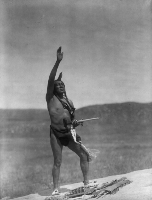 magictransistor - Edward S. Curtis. Invocation, Sioux. 1907.