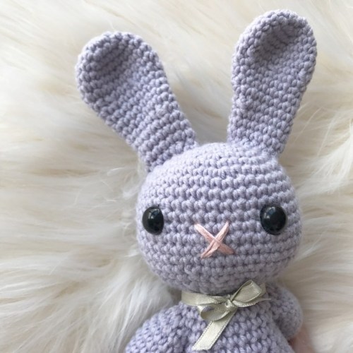 tammybobammy - podkins - Easter Bunny Crochet PatternZoe from...