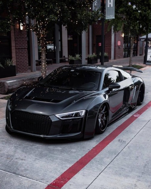 audi-obsession:You gotta love this widebody Audi R8 ...