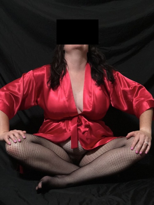 amberleyoutdoors - Red Silk and Fishnet Stalkings!See the rest...