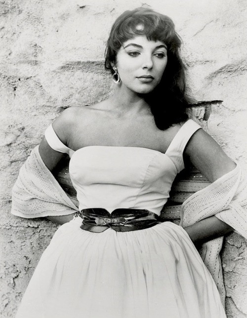 summers-in-hollywood - Joan Collins, 1956