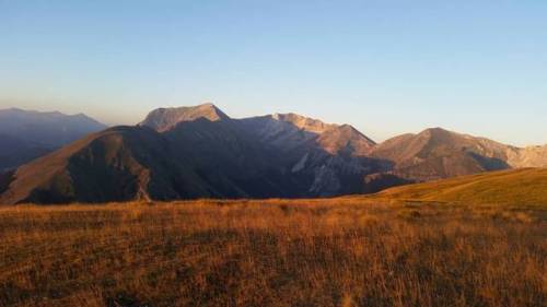 Alba tra le montagne (6 - 05) (at Monte Sibilla)