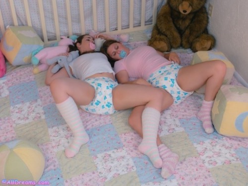 diapertrainingashley - When Mommy regressed her daughter, she...