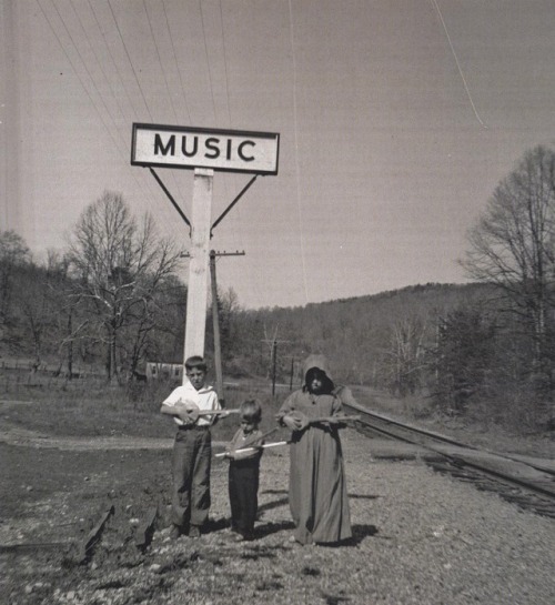 buffleheadcabin - Young musicians at the railroad stop in Music,...
