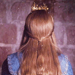 Watch The Queen conquer. Tumblr_owhjz0dVTL1tzenp8o9_250