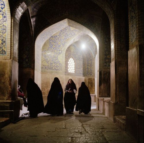 ghamzadi - Women arrive for Friday prayers at the Blue...