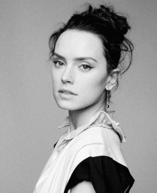 carriefiser - Daisy Ridley photographed for Grazia China.