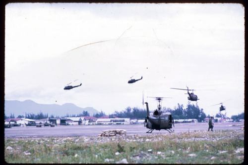 vietnamwarera - US Army Bell UH-1 Hueys take off, 1968