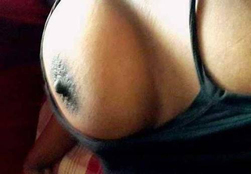 radhagomez - Desi Delhi Aunty big milky boobs under Black bra.