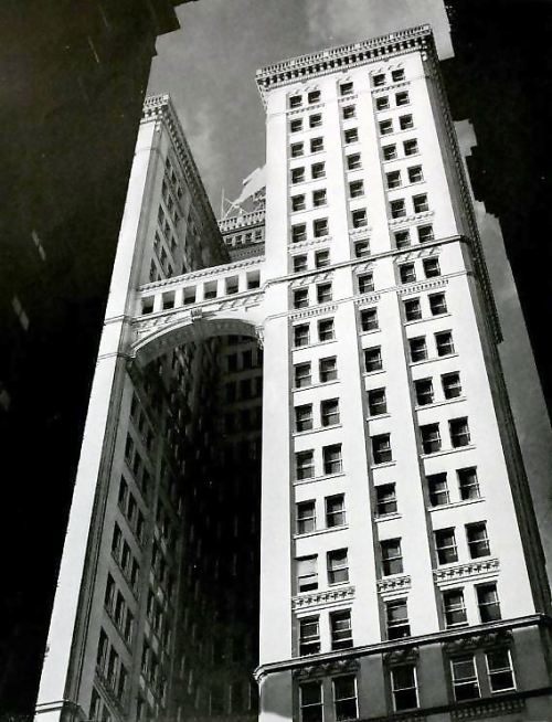 danismm - Magnolia Petroleum Building, Dallas Texas 1936. Arch....