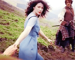 adoringcaitrionabalfe - The making of Outlander Poster Season One....