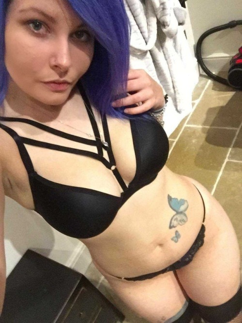 tattooed-greedy-girl - Solo squirting videos now available ;3...