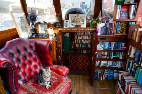 cair–paravel:Word on the Water, London, a 1920s barge that has...